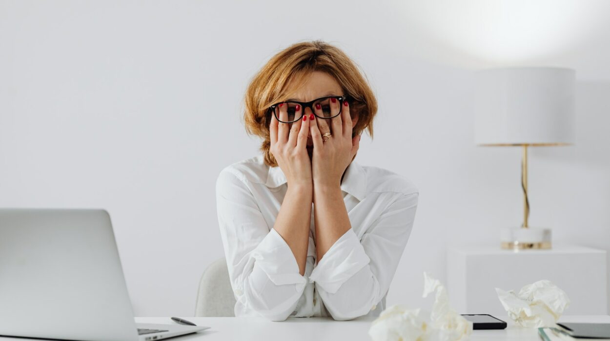 Why Hire a Web Designer Instead of Doing It Yourself: The Benefits Explained 8 pexels karolina grabowska 6028573